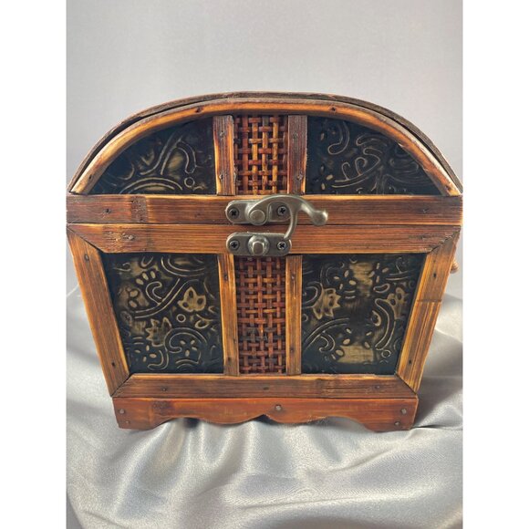 Treasure Chest Hinged Box Decorative Storage 6x7x5 in Hook Latch Embossed Vintag - Picture 1 of 9